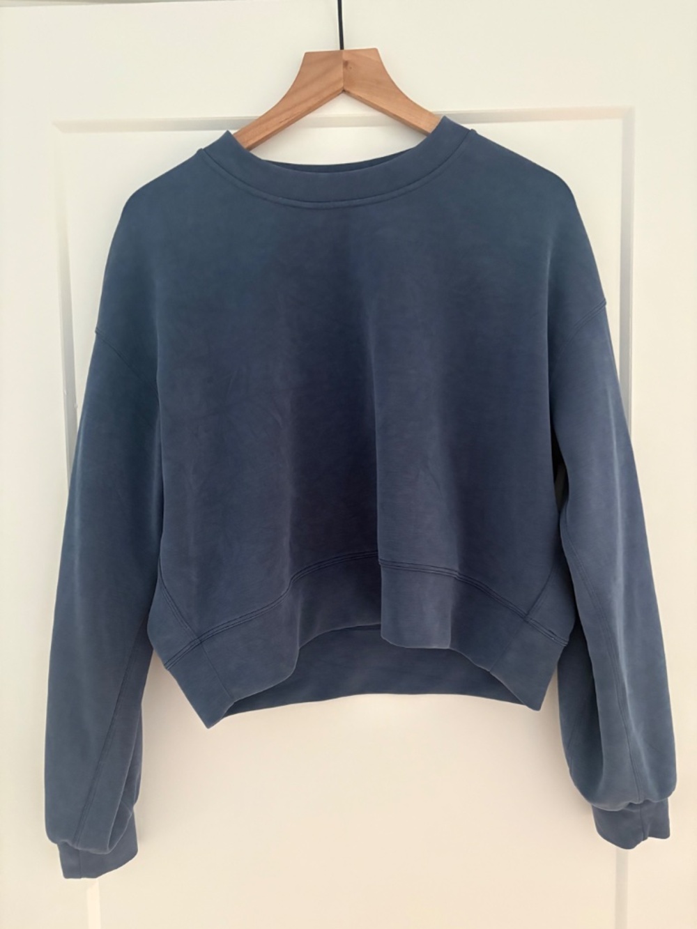 Lululemon Softstreme Oversized Cropped Crew, Blue, Size 6